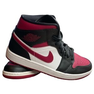 EUC Men's Air Jordan 1 Mid Black/Noble Red-White Bred Toe